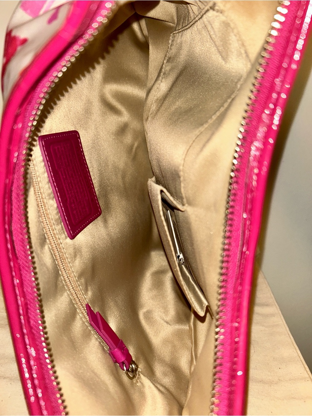 Coach Horse & Carriage Pleated Sateen Hobo Bag. Has Original Price Tag - Picture 10 of 13